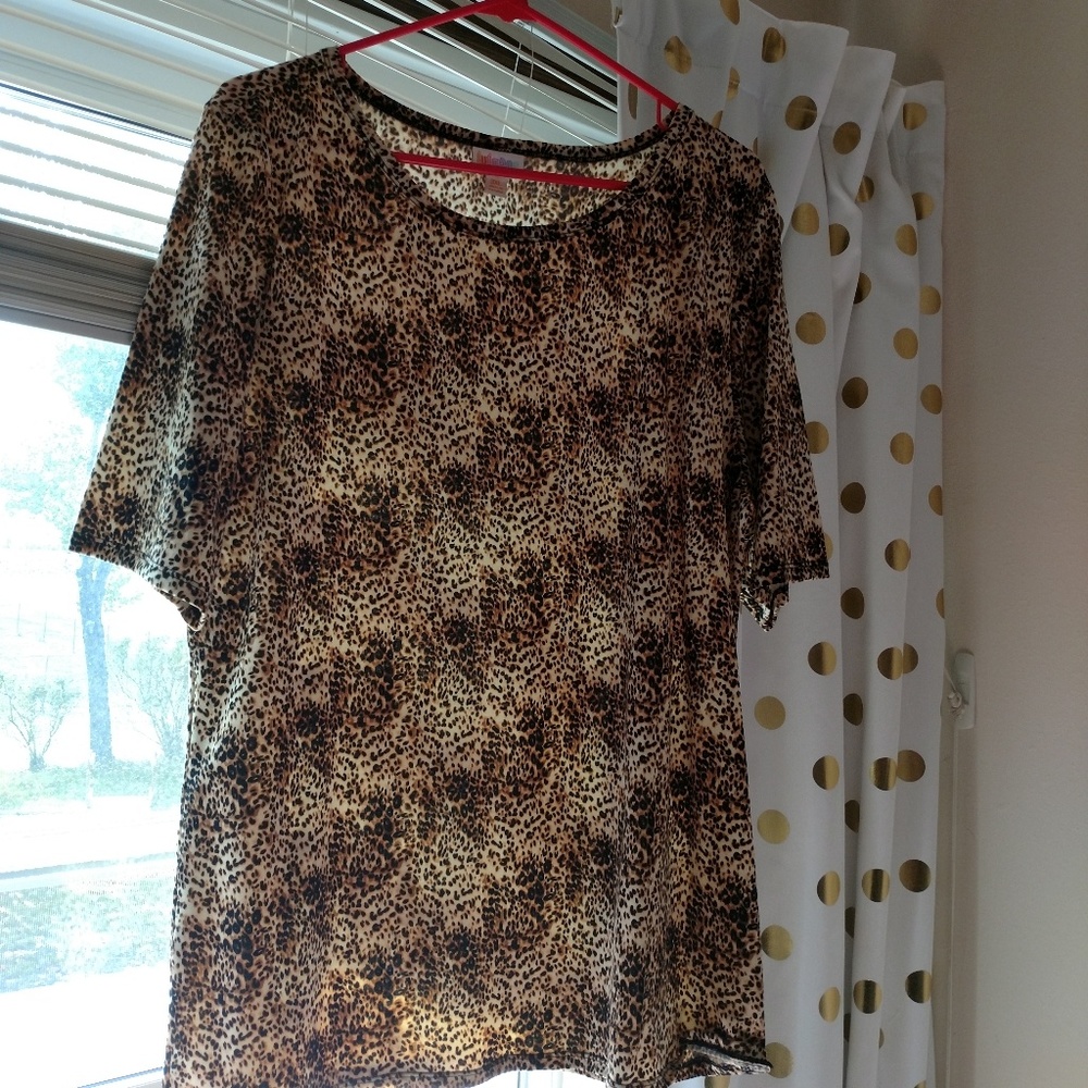 Lularoe Gigi top